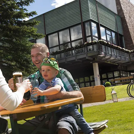 Ahorn Waldhotel 3*