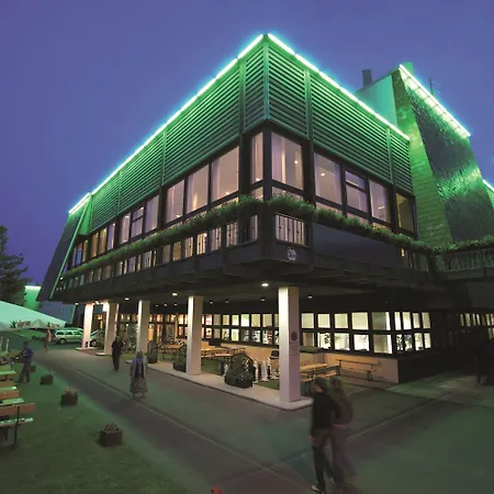 Ahorn Waldhotel מלון